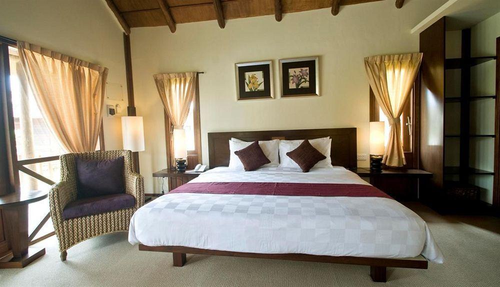 Gardenia Resort And Spa Pontianak Exterior photo