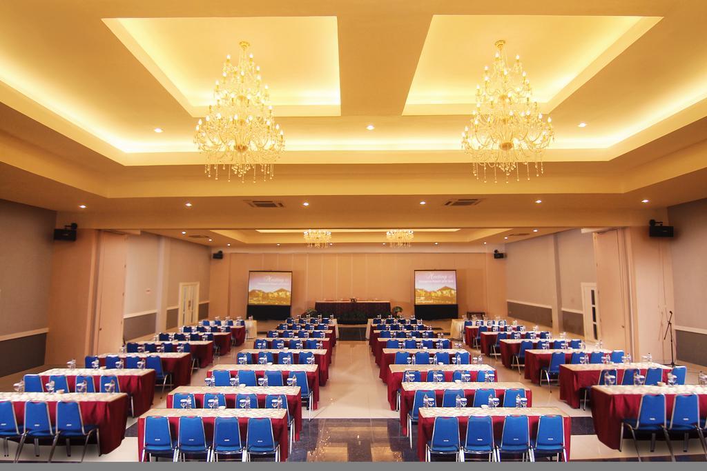 Gardenia Resort And Spa Pontianak Exterior photo