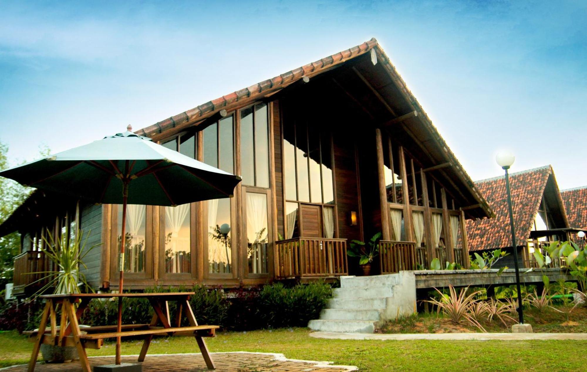 Gardenia Resort And Spa Pontianak Room photo