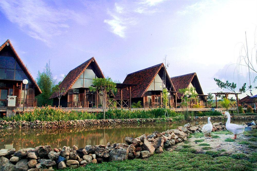 Gardenia Resort And Spa Pontianak Exterior photo