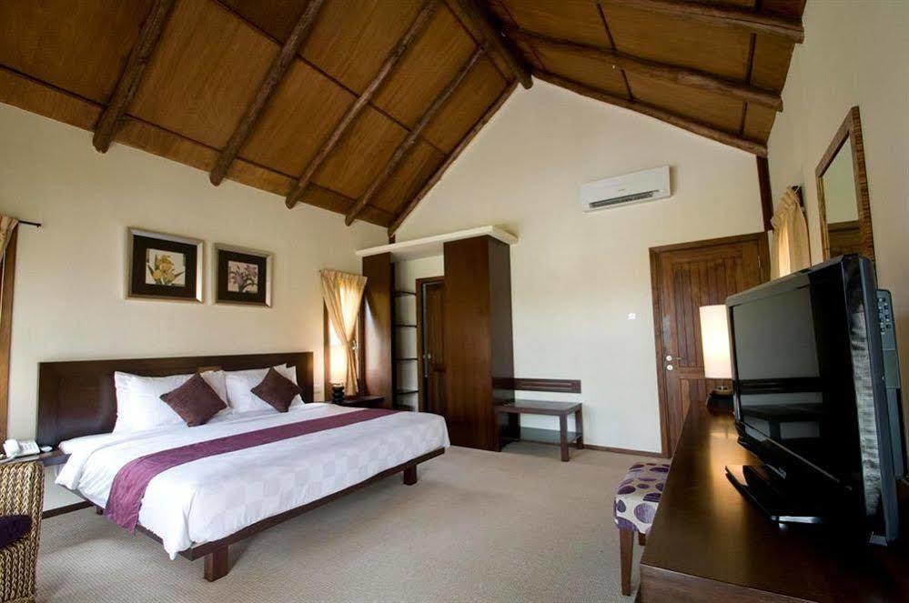Gardenia Resort And Spa Pontianak Exterior photo