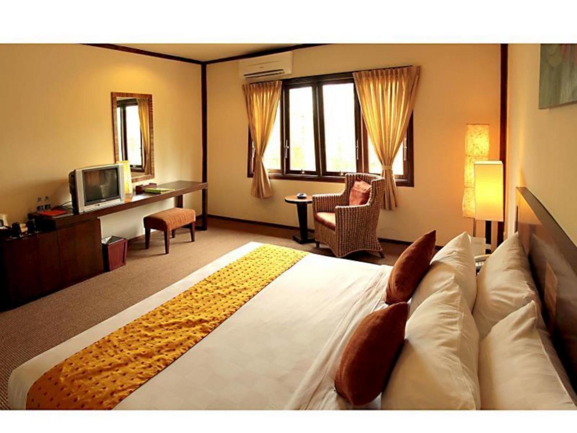Gardenia Resort And Spa Pontianak Exterior photo